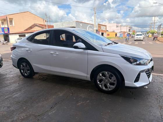 HYUNDAI HB20S 1.0 12V FLEX COMFORT PLUS MANUAL